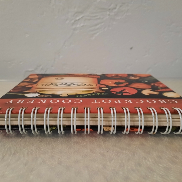 🙌Vintage Crockpot Cookery Cookbook, Stand Alone Recipe Book, Cute Spiral Book - Picture 7 of 7